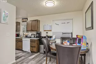 504 E 9th 14 St, Newberg, OR 97132 - Photo 10