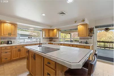 128 Market Ln, Myrtle Creek, OR 97457 - Photo 8