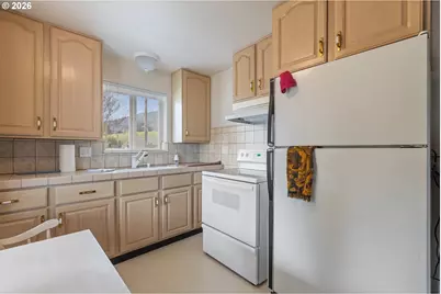 128 Market Ln, Myrtle Creek, OR 97457 - Photo 18