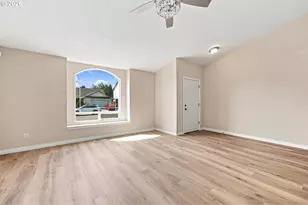 2624 NE 80th St, Vancouver, WA 98665 - Photo 6