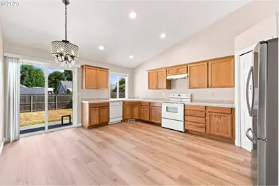2624 NE 80th St, Vancouver, WA 98665 - Photo 8