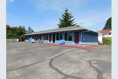 787 N Central Blvd, Coquille, OR 97423 - Photo 12