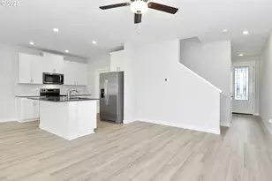 1328 NE 8th Ave, Battle Ground, WA 98604 - Photo 2