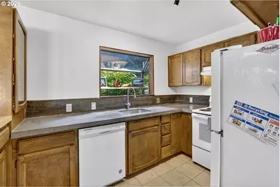 3250 NW Oceanview Dr #18, Newport, OR 97365 - Photo 10