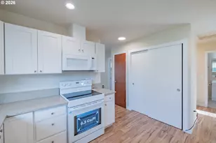 3392 Sunnyview Rd NE, Salem, OR 97301 - Photo 34