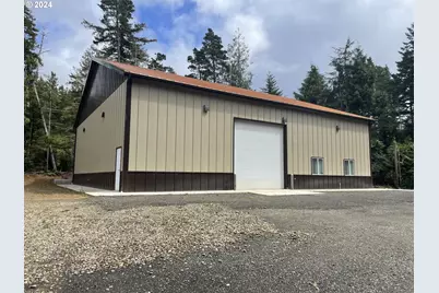 5129 N Loftus Rd, Florence, OR 97439 - Photo 1