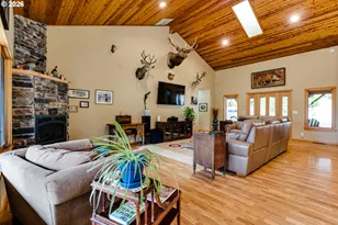 49985 McKenzie Hwy, Vida, OR 97488 - Photo 10