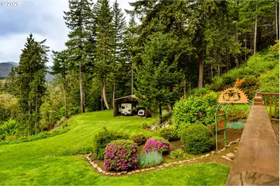 49985 McKenzie Hwy, Vida, OR 97488 - Photo 46