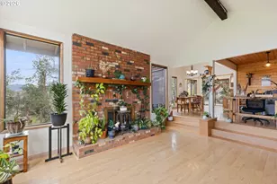 755 Plin St, Myrtle Creek, OR 97457 - Photo 8