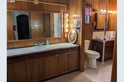 453 NE Yamhill St, Willamina, OR 97396 - Photo 20