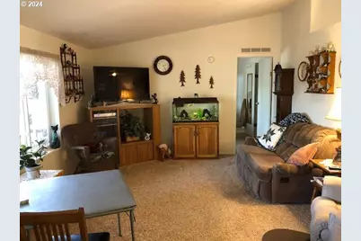 5956 Buckhorn Rd, Roseburg, OR 97470 - Photo 6