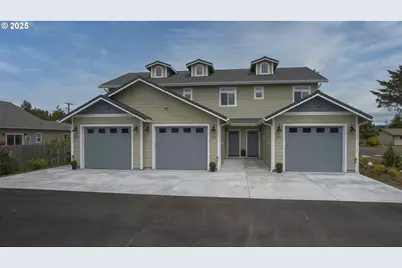 1591 37th St, Florence, OR 97439 - Photo 2
