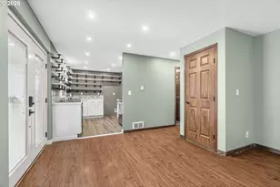 428 S 2nd Pl, Kalama, WA 98625 - Photo 10