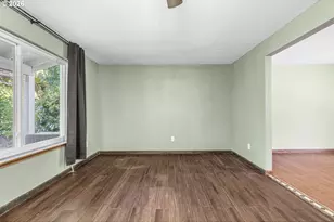 428 S 2nd Pl, Kalama, WA 98625 - Photo 6