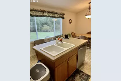 95851 McKinnon Dr, Gold Beach, OR 97444 - Photo 8