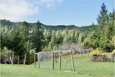 95851 McKinnon Dr, Gold Beach, OR 97444 - Photo 32