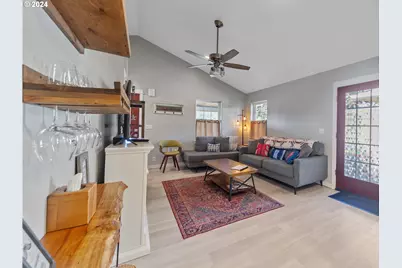 369 B St, Elkton, OR 97436 - Photo 10