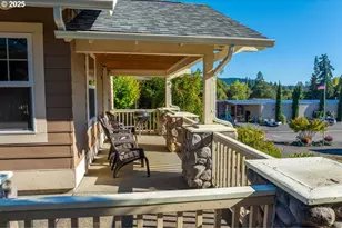 369 B St, Elkton, OR 97436 - Photo 4