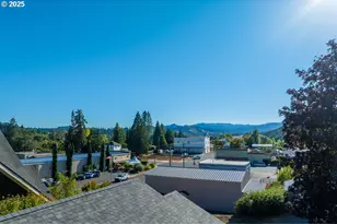 369 B St, Elkton, OR 97436 - Photo 26