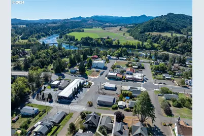 369 B St, Elkton, OR 97436 - Photo 22