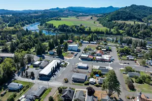 369 B St, Elkton, OR 97436 - Photo 22