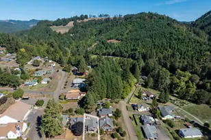369 B St, Elkton, OR 97436 - Photo 24