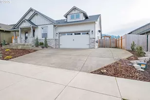 816 Riley Dr, Silverton, OR 97381 - Photo 2