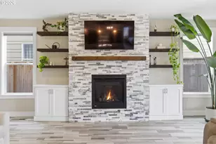 816 Riley Dr, Silverton, OR 97381 - Photo 8