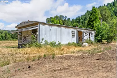 596 Raleigh Dr, Winston, OR 97496 - Photo 12