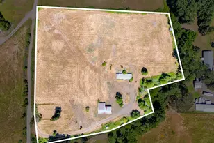 596 Raleigh Dr, Winston, OR 97496 - Photo 4