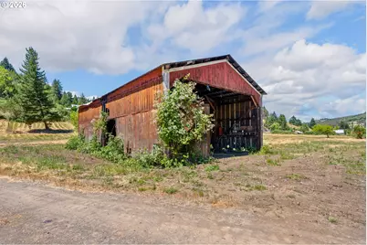 596 Raleigh Dr, Winston, OR 97496 - Photo 6