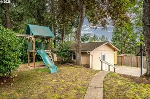 2012 Greiner St, Eugene, OR 97405 - Photo 38