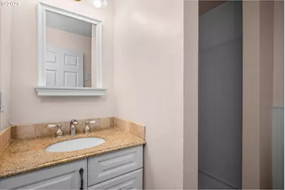 2012 Greiner St, Eugene, OR 97405 - Photo 34