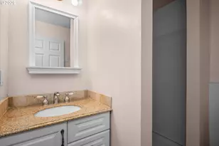 2012 Greiner St, Eugene, OR 97405 - Photo 34