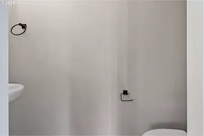 2207 E Badger Way, La Center, WA 98629 - Photo 14