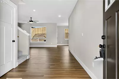 2207 E Badger Way, La Center, WA 98629 - Photo 34