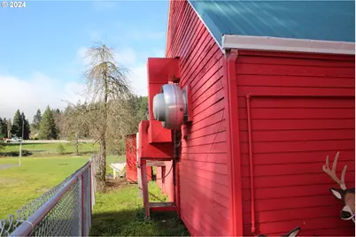 224 N Main St, Canyonville, OR 97417 - Photo 14