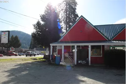224 N Main St, Canyonville, OR 97417 - Photo 4