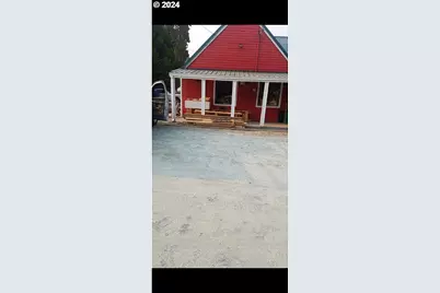 224 N Main St, Canyonville, OR 97417 - Photo 10