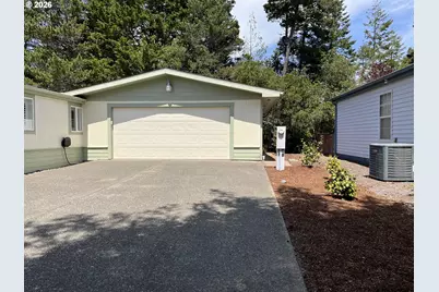 143 42nd Way, Florence, OR 97439 - Photo 2
