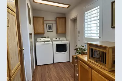 143 42nd Way, Florence, OR 97439 - Photo 16