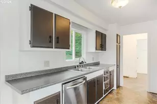 21000 NE Strawberry Flats Ln, Scotts Mills, OR 97375 - Photo 12