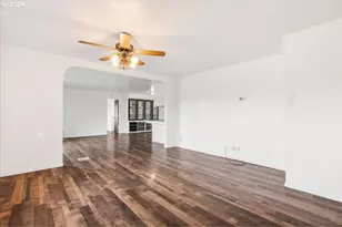 21000 NE Strawberry Flats Ln, Scotts Mills, OR 97375 - Photo 2