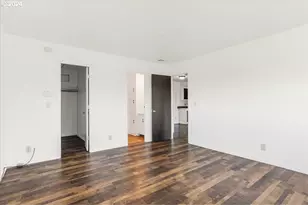 21000 NE Strawberry Flats Ln, Scotts Mills, OR 97375 - Photo 4