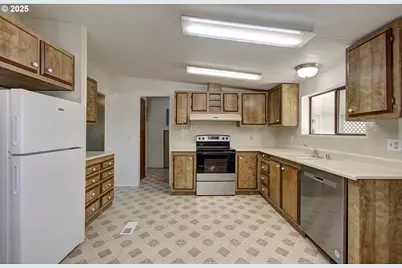 17401 SE 39th St #7, Vancouver, WA 98683 - Photo 2