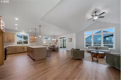 744 NE Trillium Dr #58, Estacada, OR 97023 - Photo 2