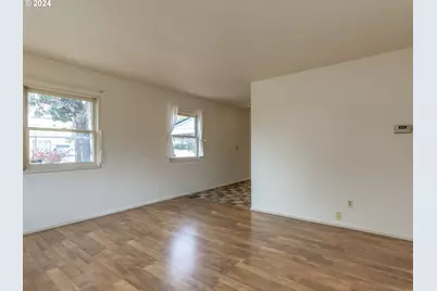 8511 SE Orchard Ln, Happy Valley, OR 97086 - Photo 12