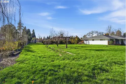 Ne Delsey, Hillsboro, OR 97123 - Photo 1