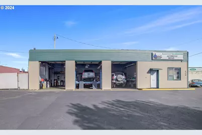 409 Main Ave #1, Tillamook, OR 97141 - Photo 2