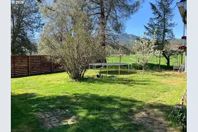 8720 Hwy 238, Jacksonville, OR 97530 - Photo 20